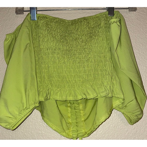 Boohoo Ruched Crop Top - Picture 5 of 9